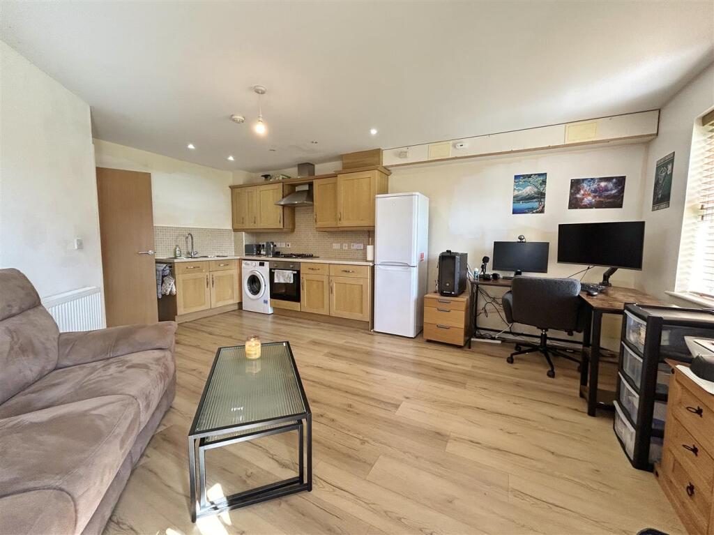 Open Plan Kitchen/Living/Dining Area