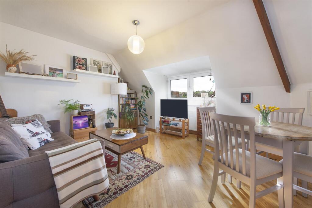 52242  Hi res (8).jpg