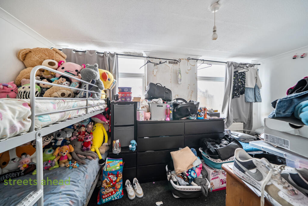 81ff2174-a4db-417...