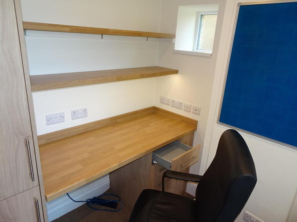 Bedroom 2.JPG