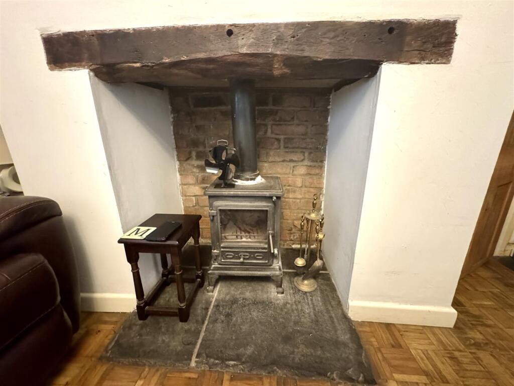 OPEN PLAN KITCHEN/DINING/LIVING ROOM