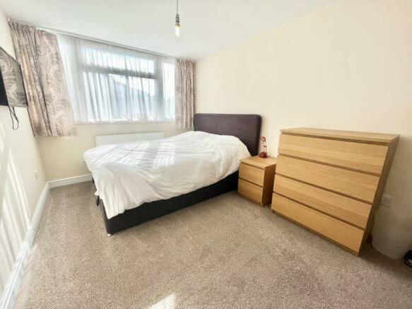 bedroom 2.jpeg