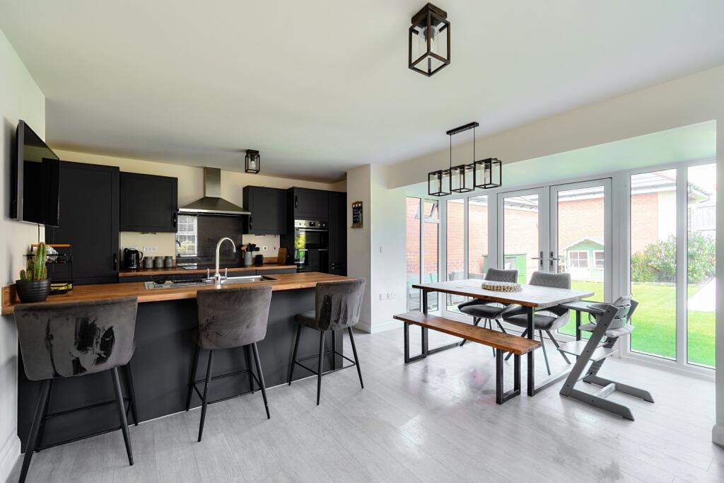 1315614-18-6862b27e46afe-1