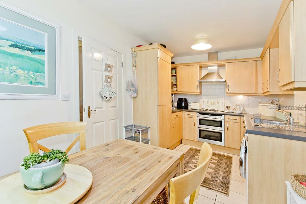 kitchen2.jpg