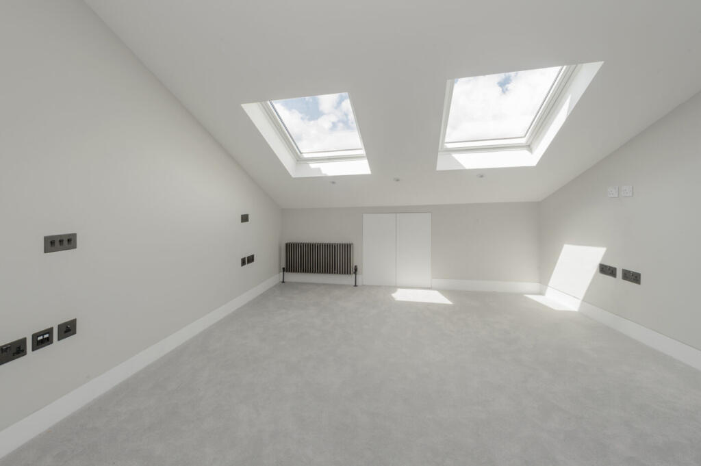 Bedroom 4.jpeg
