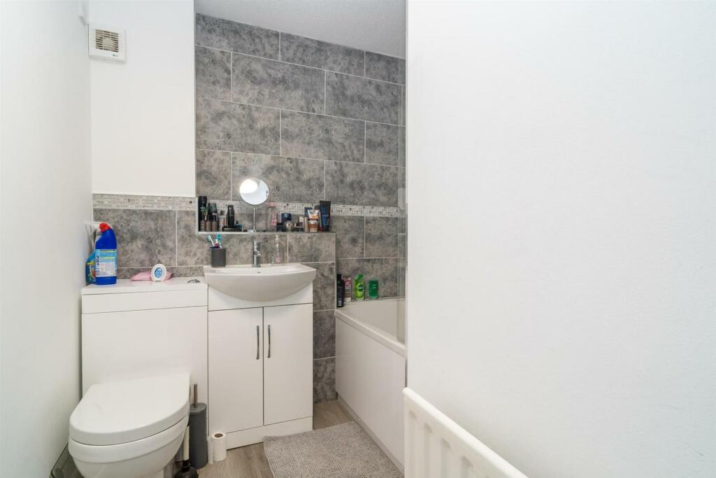 009-14 Bray Close.jpg