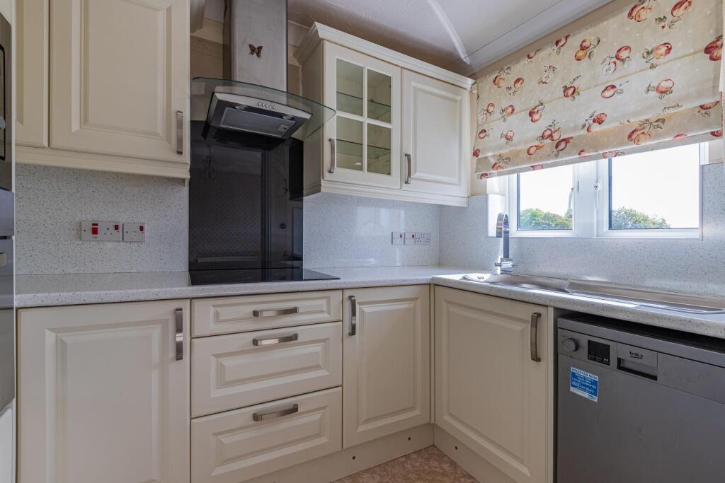 Cedar Court 29-10.jpg