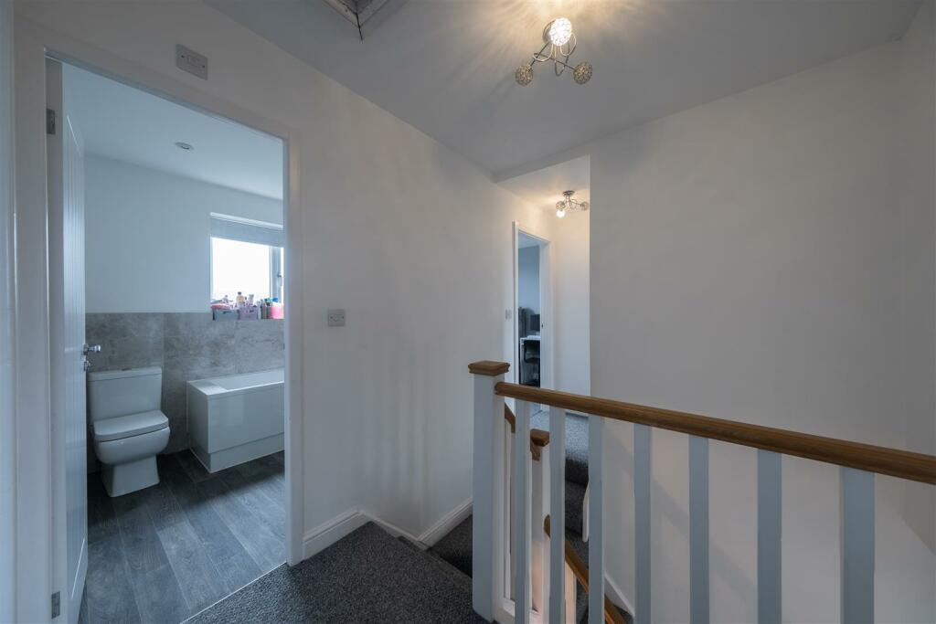 31 Yew Tree Drive-024.jpg