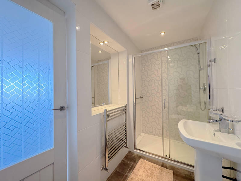 Bedroom One Ensuite