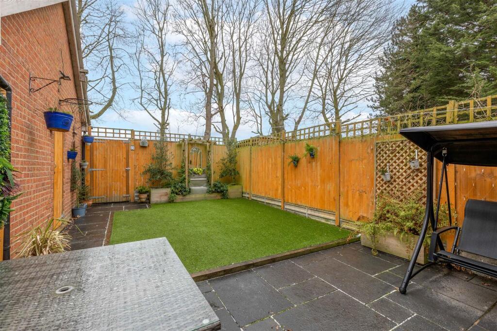 Secluded rear garden