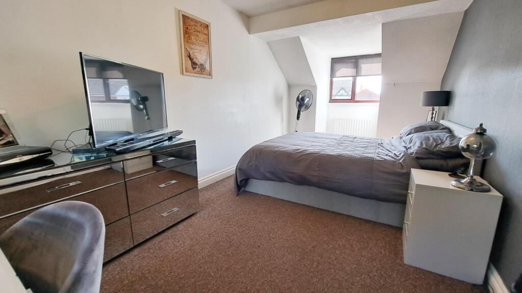 SECOND DOUBLE BEDROOM.jpg