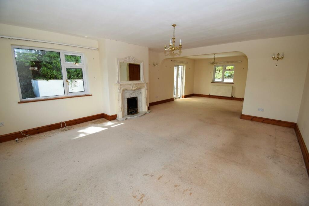 Living Room.jpg