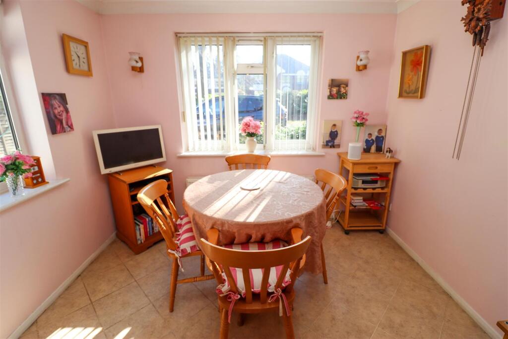 Breakfast Room