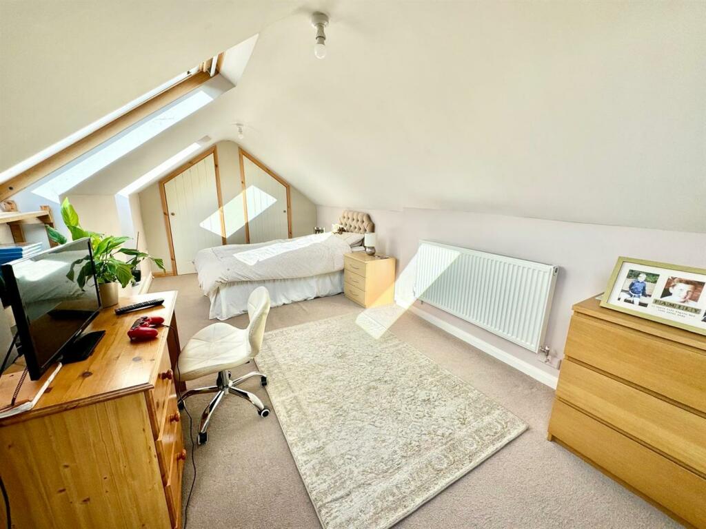 PHOTO-2024-10-30-18-09-09 (20).jpg