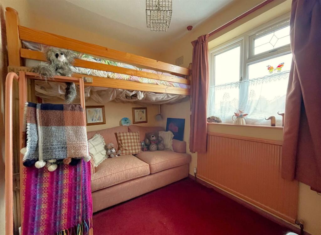 BEDROOM 3