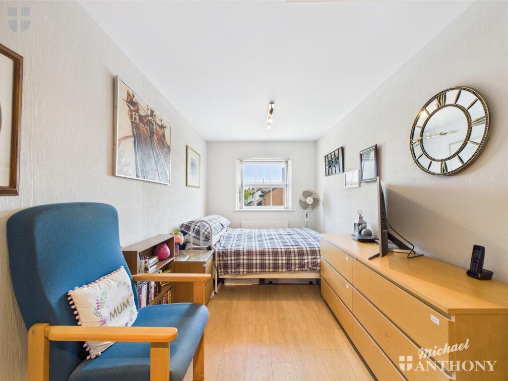 CAM03218G0-PR0656-STILL002