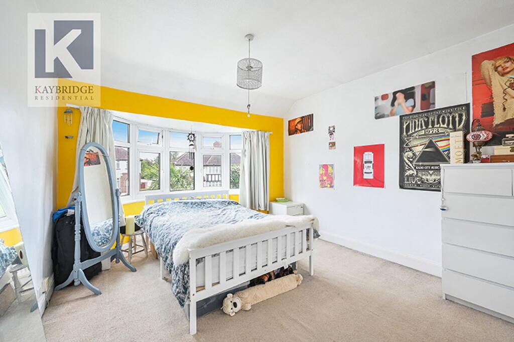 Walsingham Gardens, Epsom