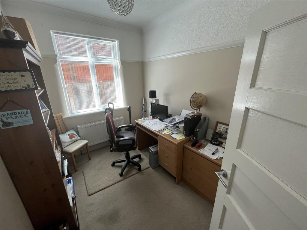 Bedroom 3.jpg