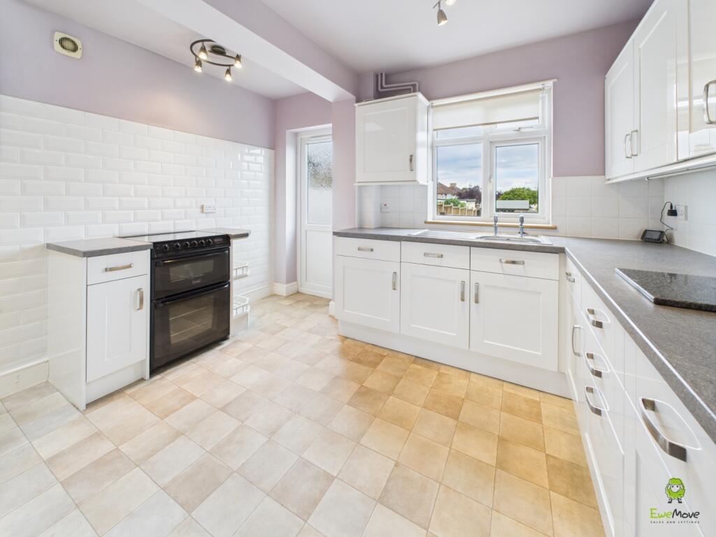 Presented by Clinton at EweMove Bexleyheath and Da