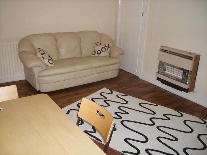 MALCOLM STREET HEATON (MALCO92)