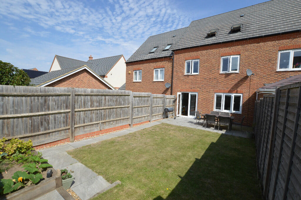 Rear Aspect