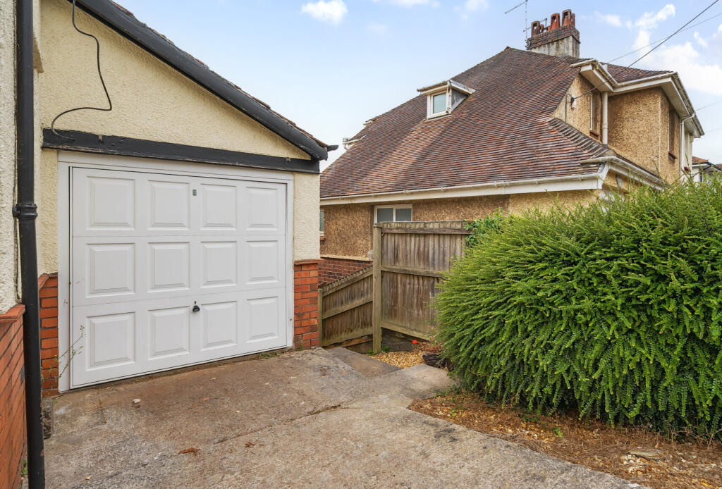 Drive &amp; Garage