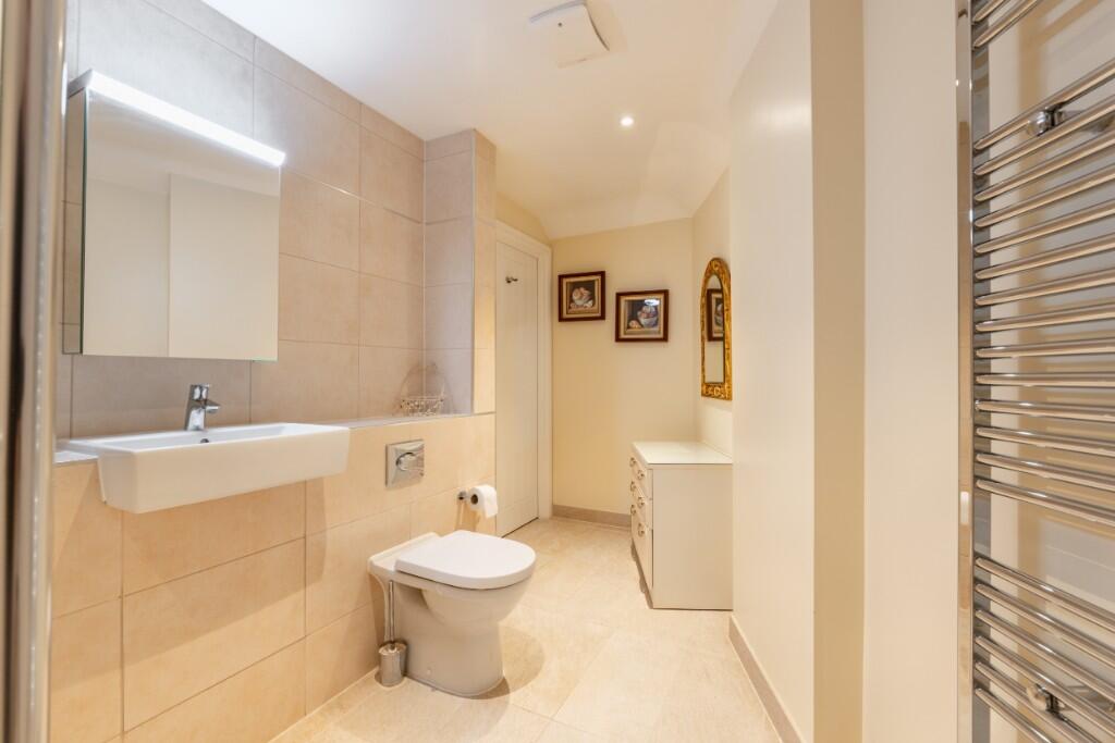 Ensuite Bathroom