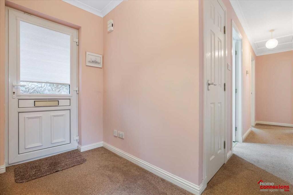 Entrance Hallway (2)