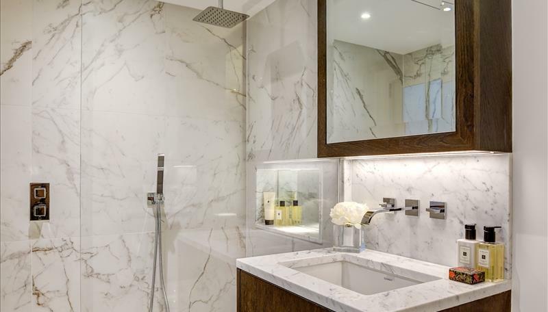 Bathroom   .jpg