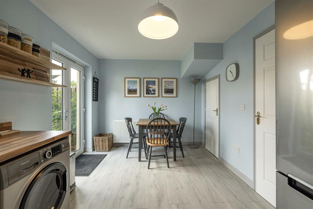 10 Queen Elizabetb Square Galashiels 27.JPG