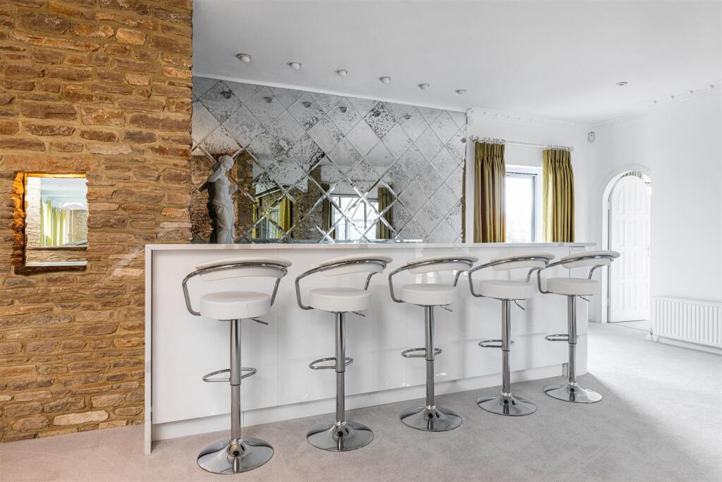 Waverley Court Farm, Monks Walk Farnham, Surrey, G