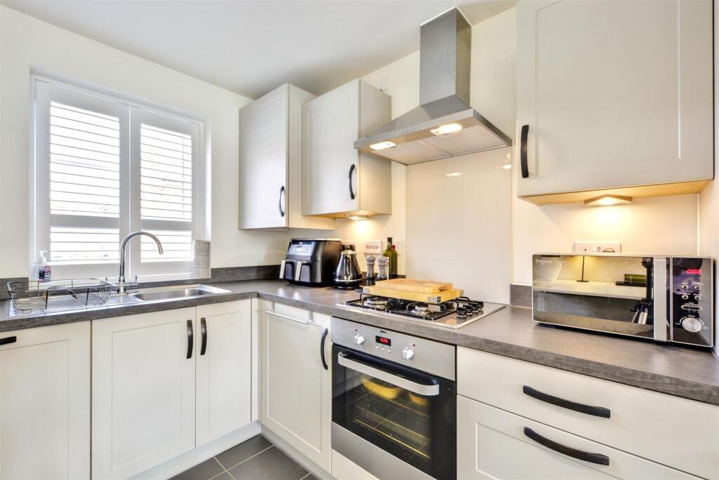 Kitchen_2.jpeg