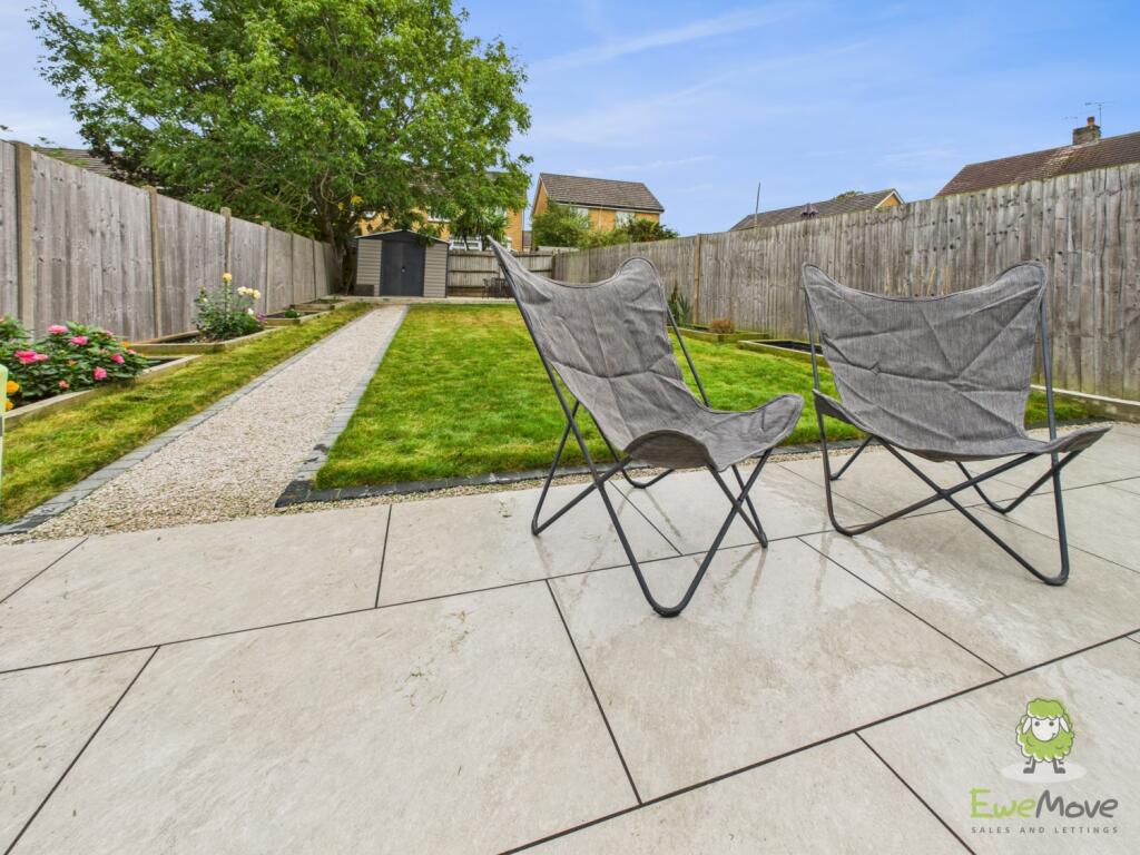 CAM01543G0-PR0160-STILL034