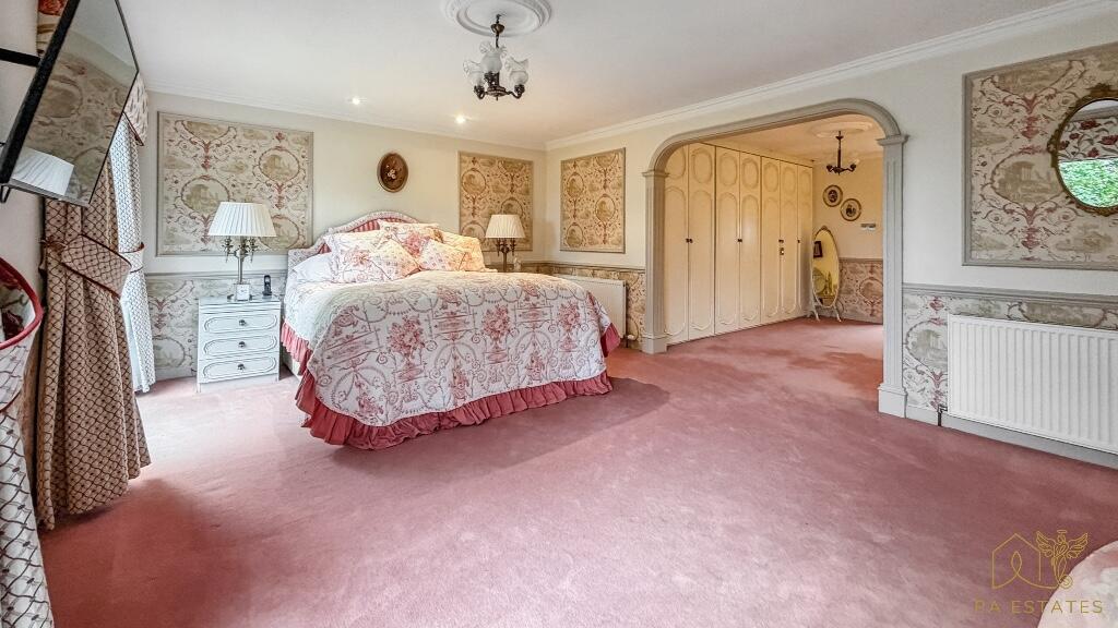 Principal Bedroom.
