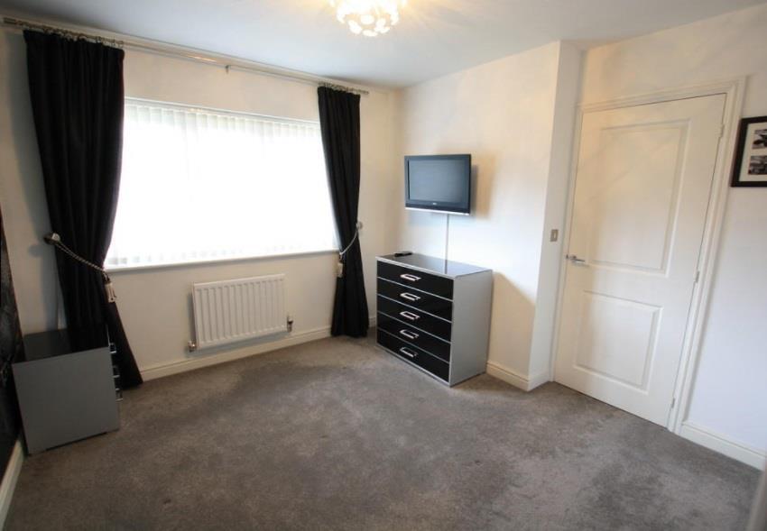 Bedroom 1.jpg
