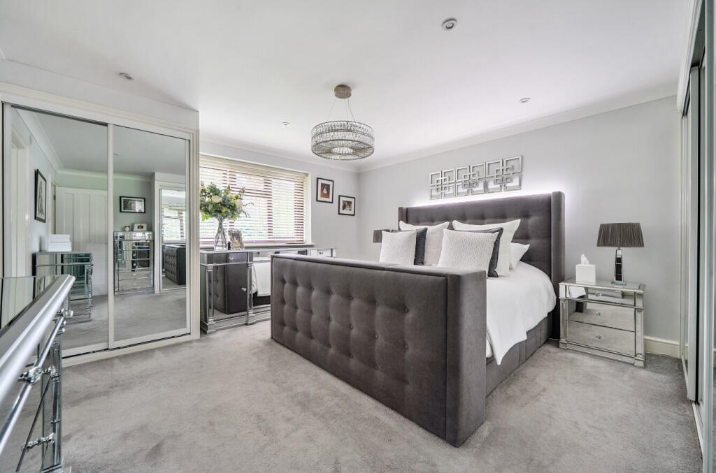 1300097-18-686bed...