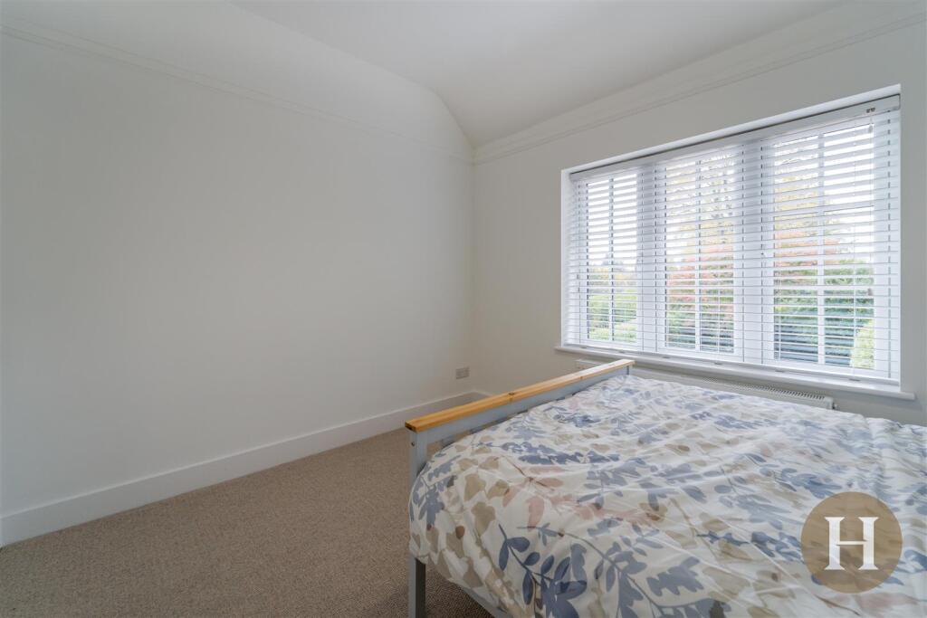 Hadleigh Estate Agents-31.jpg