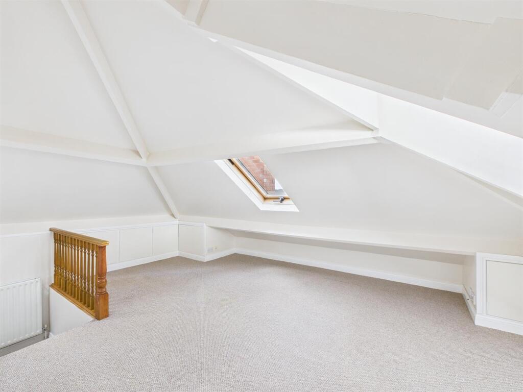 Bedroom Four/Hobby Room