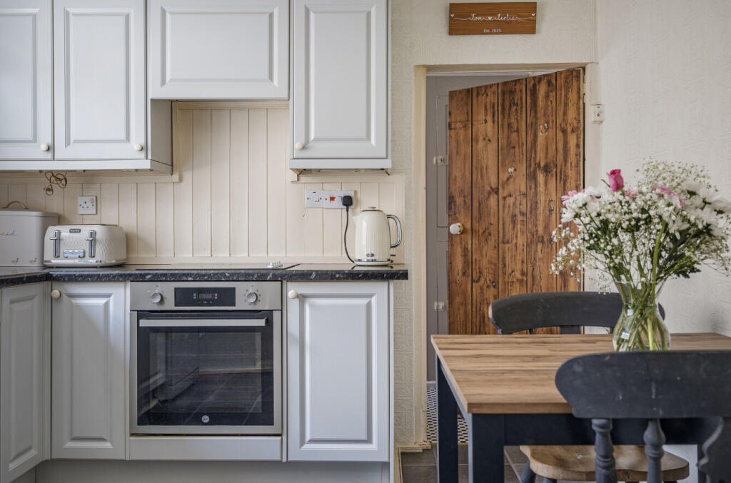 1318133-8-686535e...