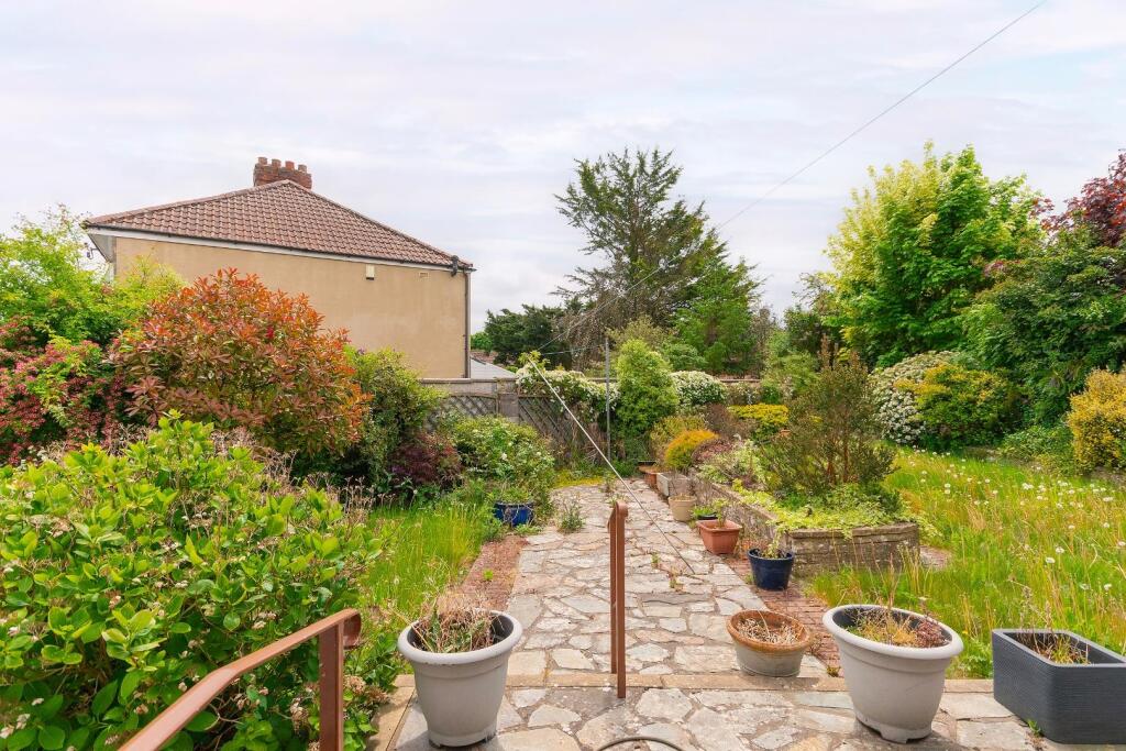 8H3RBD - External G.jpg