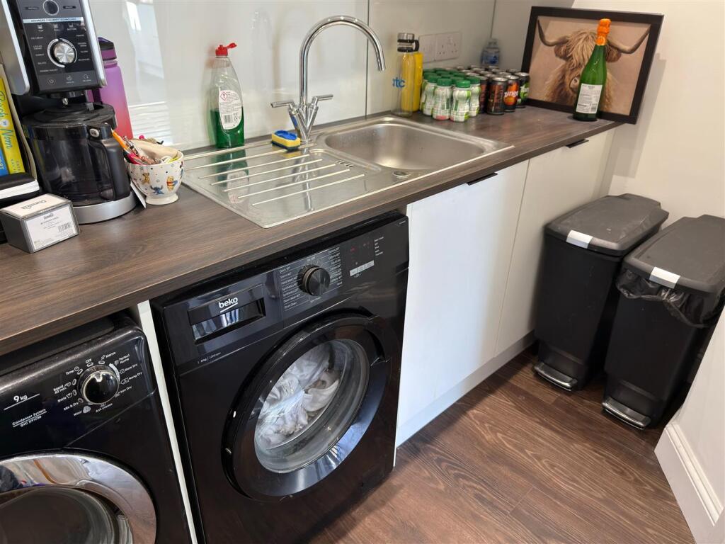 UTILITY ROOM.jpg