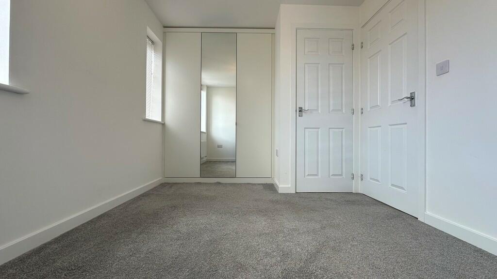 Master Bedroom Vi...