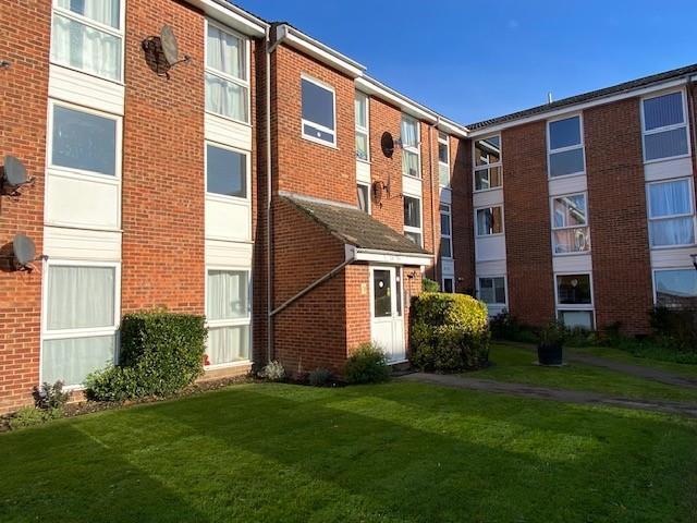 Clyfton Close, Broxbourne