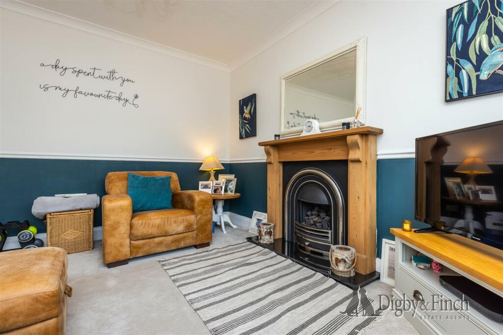 120, Bingham Road Radcliffe-On-Trent, NG12 2GT-15w