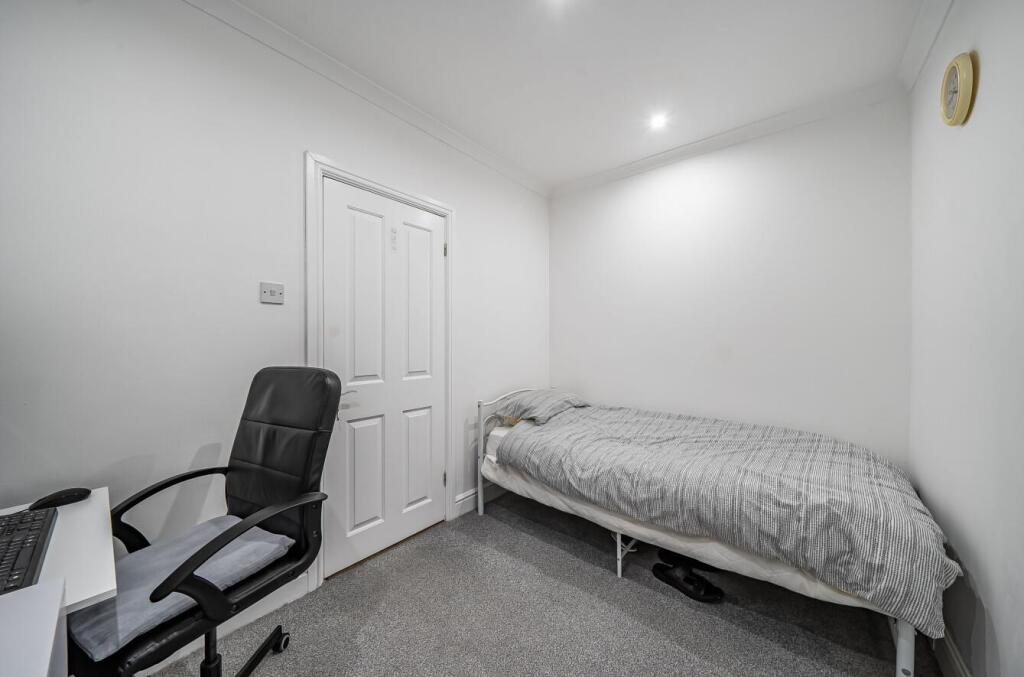 Davidson Frost-Wellings, DFW, Clamp Hill, Stanmore