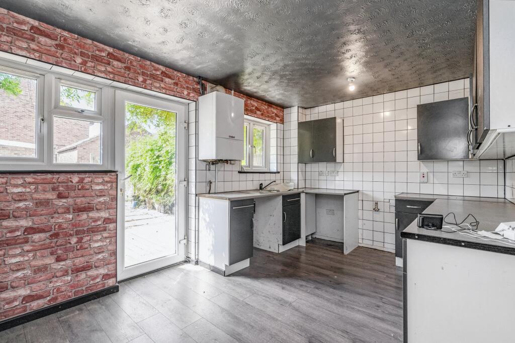 64 Holworthy Road, Norwich, NR5 9DG