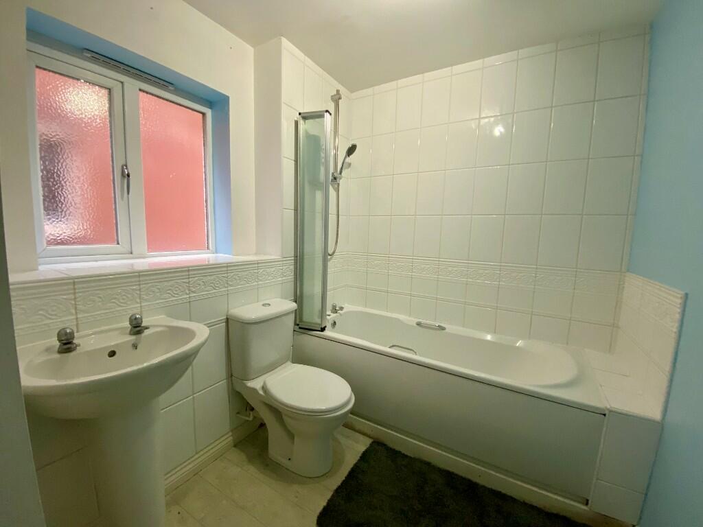 36 Alverley Bathroom