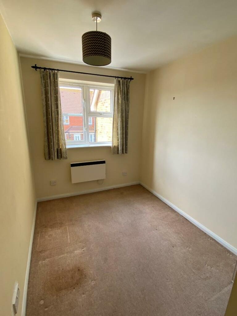 01323 737373