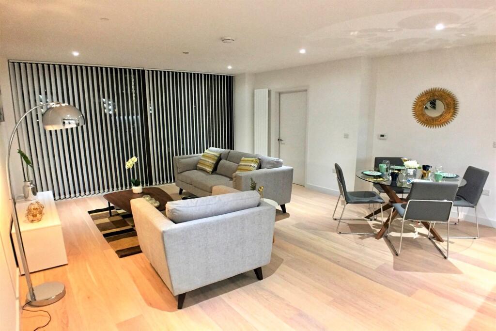 Royal Crest Avenue, London, E16