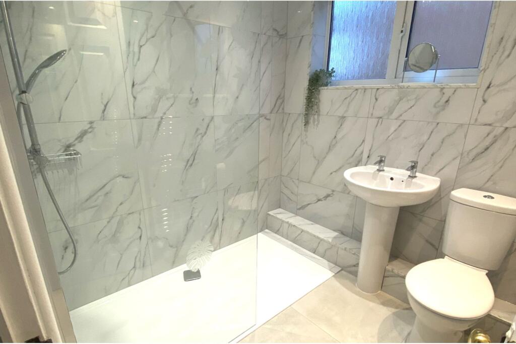 En-suite Shower Room
